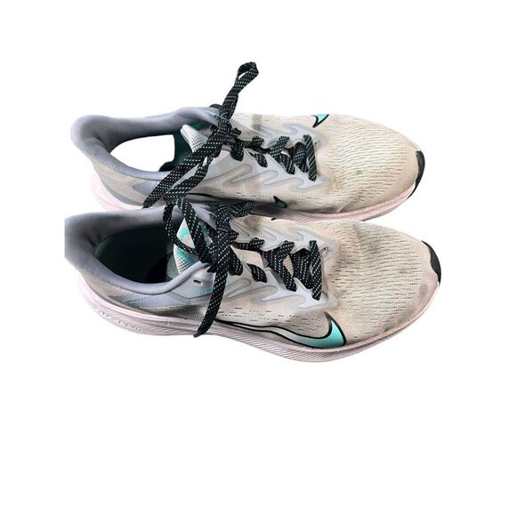 Nike Women's Gray Lace Up Low Top Running Shoes Size 9 slight diacoloration - Picture 2 of 10